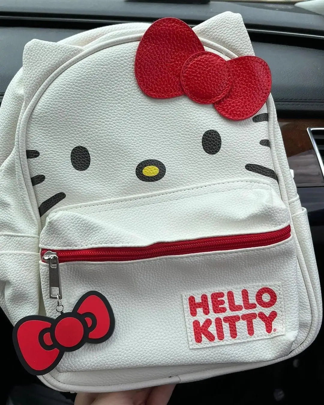 "Mochila Kitty Chic"